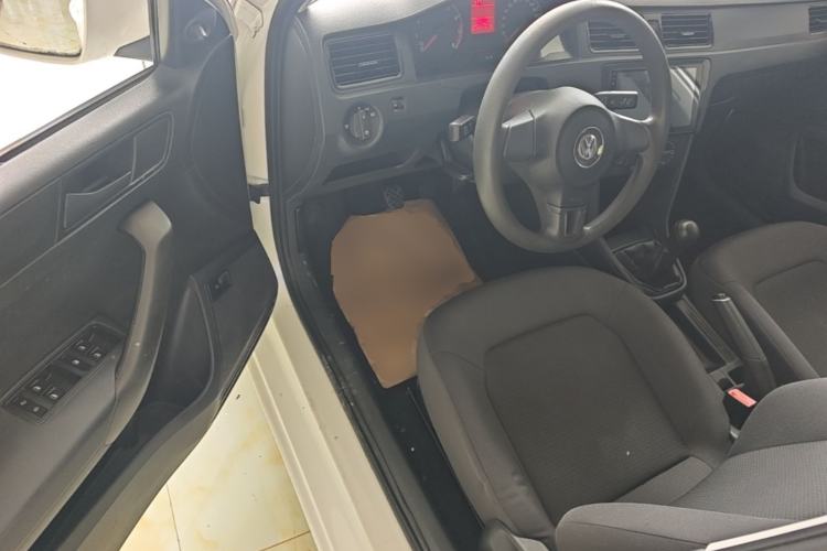 Used Volkswagen Santana 2015 1.6L Manual Fashion Edition Driver Seat