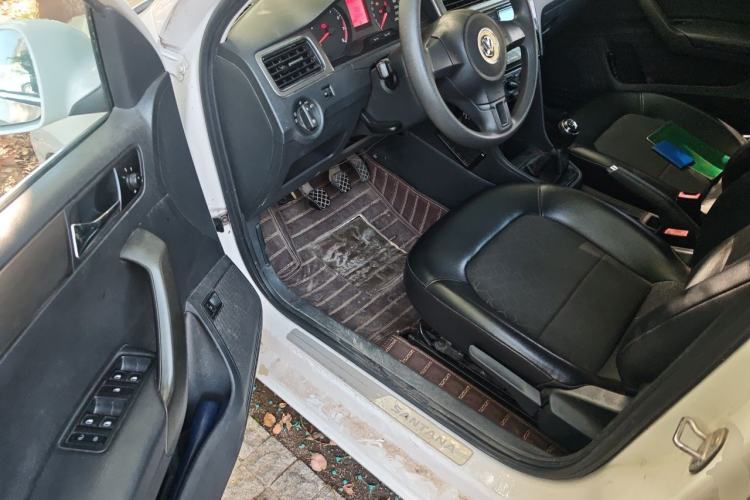 Used Volkswagen Santana 2015 1.6L Manual Comfort Edition Driver Seat