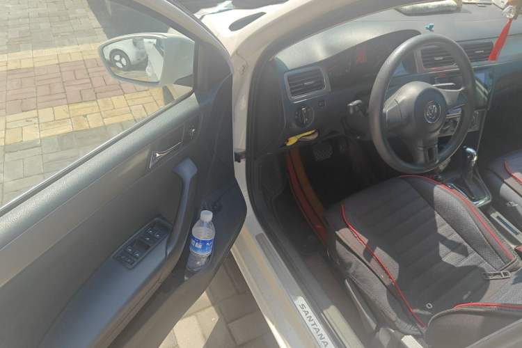 Used Volkswagen Santana 2015 1.6L Automatic Comfort Edition Driver Seat