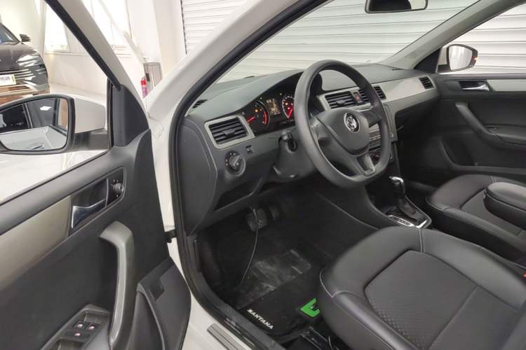 Used Volkswagen Santana 2015 Haval H6 1.6L Automatic Comfort Model Driver Seat