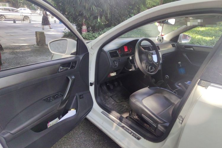 Used Volkswagen Santana 2015 1.6L Manual Comfort Edition Driver Seat