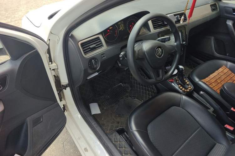 Used Volkswagen Santana 2015 Haval H6 1.6L Automatic Comfort Model Driver Seat