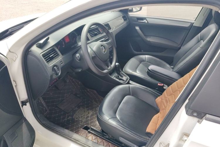 Used Volkswagen Santana 2015 Haval H6 1.6L Automatic Luxury Model Driver Seat