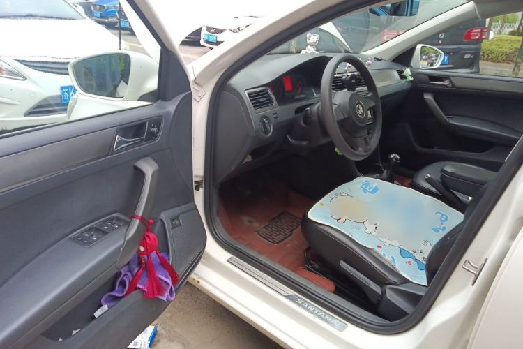 Used Volkswagen Santana 2015 1.6L Manual Comfort Edition Driver Seat