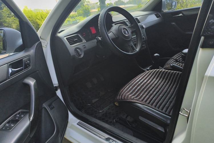 Used Volkswagen Santana 2015 1.6L Manual Comfort Edition Driver Seat