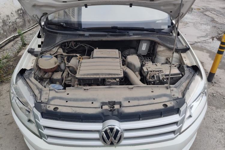 Used Volkswagen Santana 2015 1.4L Manual Fashion Edition Engine Bay