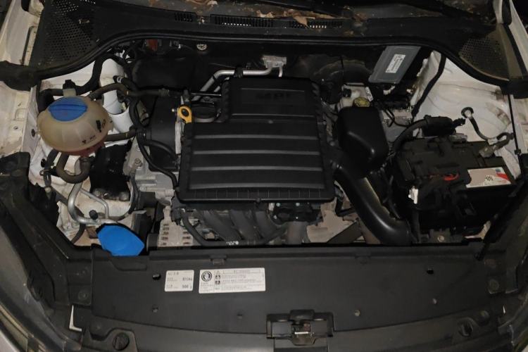 Used Volkswagen Santana 2015 Haval H6 1.6L Automatic Luxury Model Engine Bay