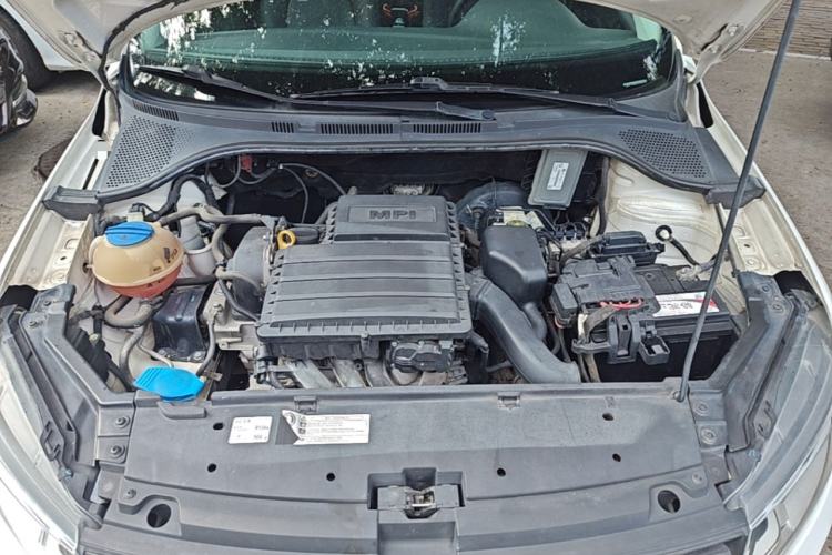 Used Volkswagen Santana 2015 Haval H6 1.6L Automatic Luxury Model Engine Bay