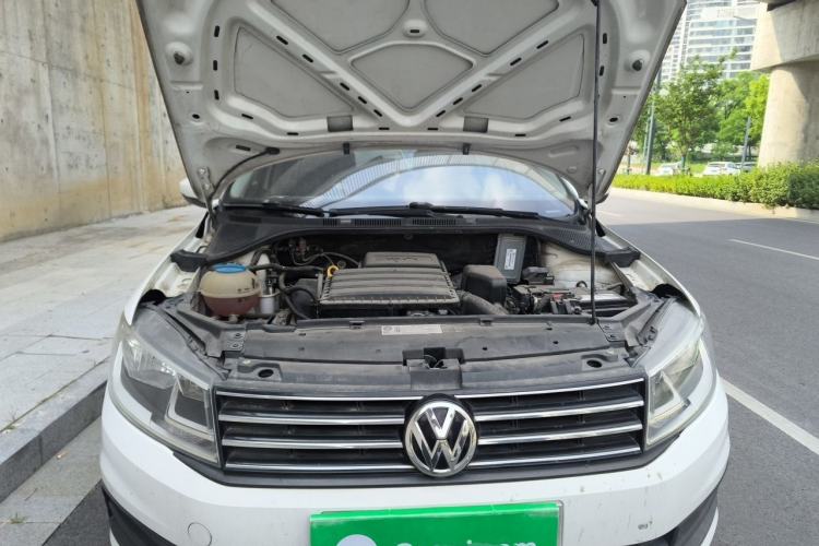 Used Volkswagen Santana 2015 Haval H9 1.6L Manual Comfort Edition Engine Bay