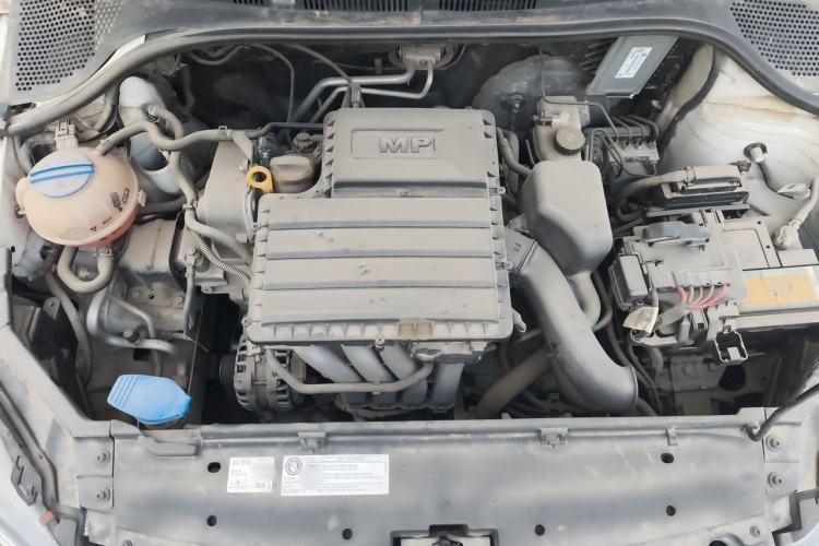 Used Volkswagen Santana 2015 Haval H6 1.6L Automatic Luxury Model Engine Bay