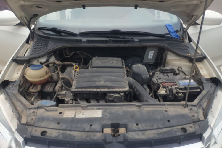 Used Volkswagen Santana 2015 1.6L Automatic Comfort Edition Engine Bay