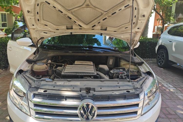 Used Volkswagen Santana 2015 1.6L Automatic Comfort Edition Engine Bay