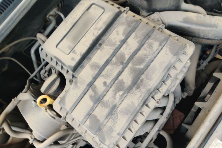 Used Volkswagen Santana 2015 1.4L Manual Fashion Edition Engine Bay