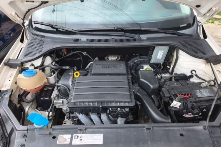 Used Volkswagen Santana 2015 Haval H6 1.6L Automatic Luxury Model Engine Bay