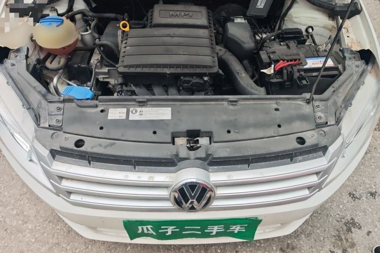Used Volkswagen Santana 2015 1.6L Automatic Fashion Edition Engine Bay