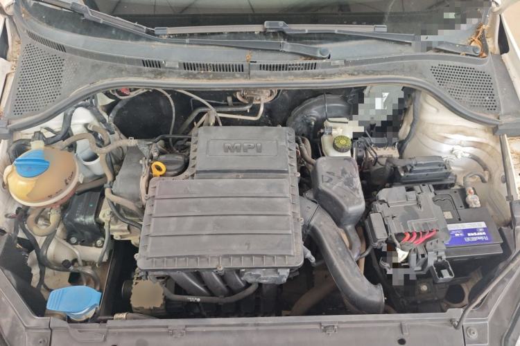 Used Volkswagen Santana 2015 1.6L Automatic Comfort Edition Engine Bay