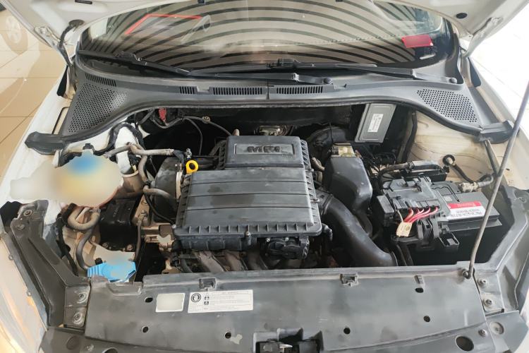 Used Volkswagen Santana 2015 1.6L Automatic Fashion Edition Engine Bay