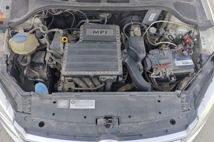 Used Volkswagen Santana 2015 1.4L Manual Fashion Edition Engine Bay
