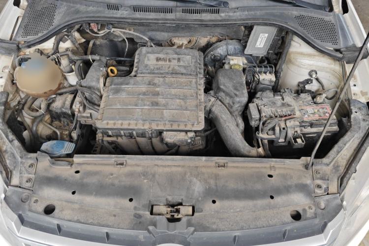 Used Volkswagen Santana 2015 1.4L Manual Comfort Edition Engine Bay