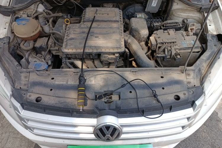 Used Volkswagen Santana 2015 1.6L Automatic Fashion Edition Engine Bay