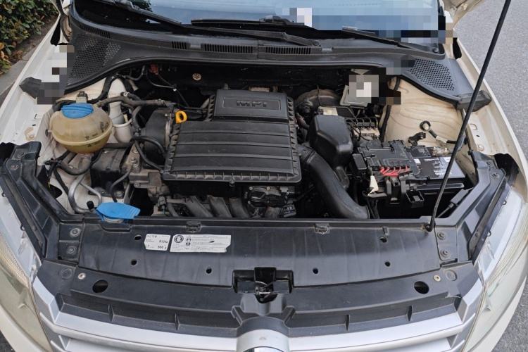 Used Volkswagen Santana 2015 1.4L Manual Fashion Edition Engine Bay