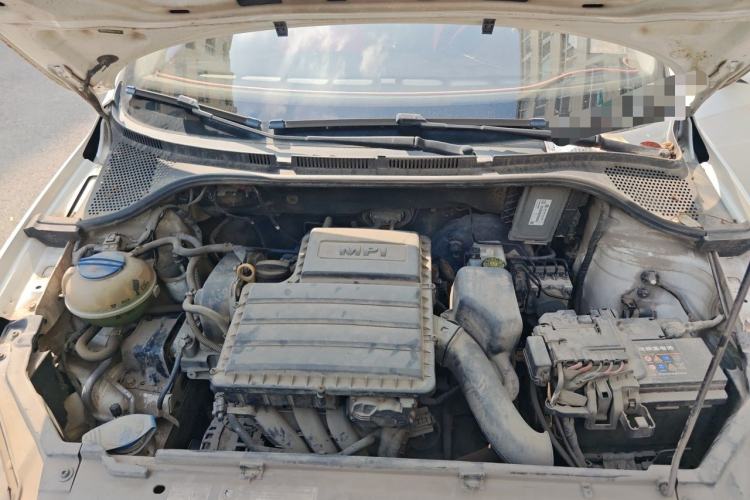 Used Volkswagen Santana 2015 1.4L Manual Fashion Edition Engine Bay