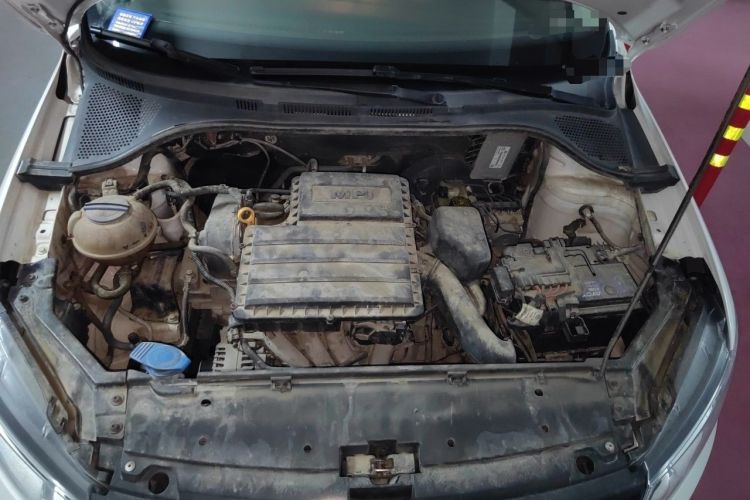 Used Volkswagen Santana 2015 HaoNa 1.6L Manual Fashion Edition Engine Bay