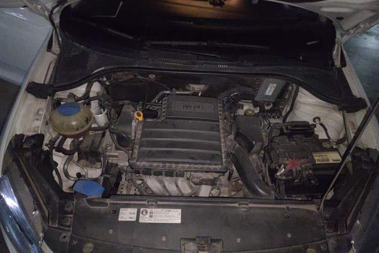 Used Volkswagen Santana 2015 1.6L Automatic Comfort Edition Engine Bay