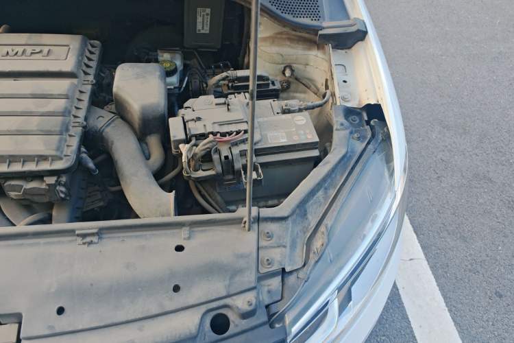 Used Volkswagen Santana 2015 Haval H6 1.6L Automatic Comfort Model Engine Bay Left