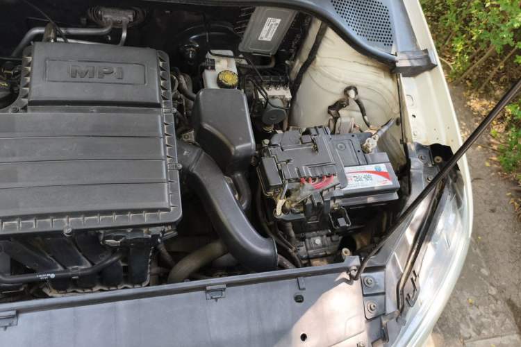 Used Volkswagen Santana 2015 Haval H9 1.6L Manual Comfort Edition Engine Bay Left