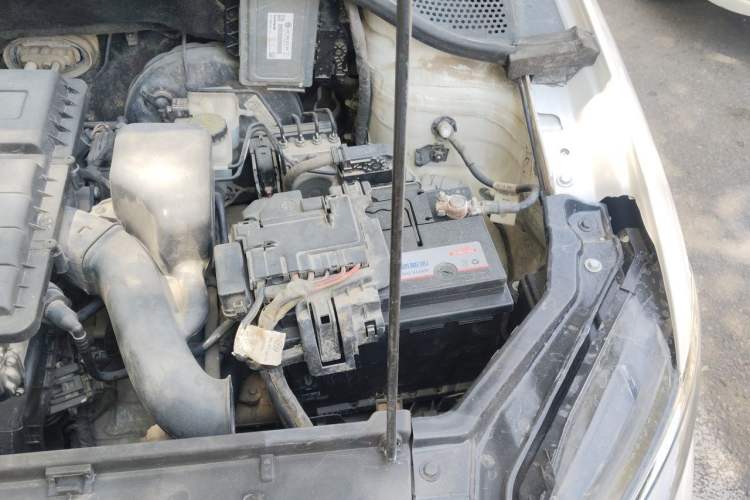 Used Volkswagen Santana 2015 Haval H6 1.6L Automatic Luxury Model Engine Bay Left