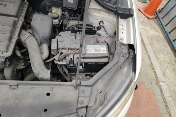 Used Volkswagen Santana 2015 Haval H6 1.6L Automatic Luxury Model Engine Bay Left