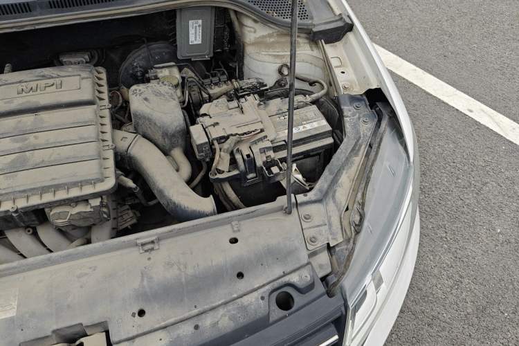 Used Volkswagen Santana 2015 Haval H6 1.6L Automatic Luxury Model Engine Bay Left