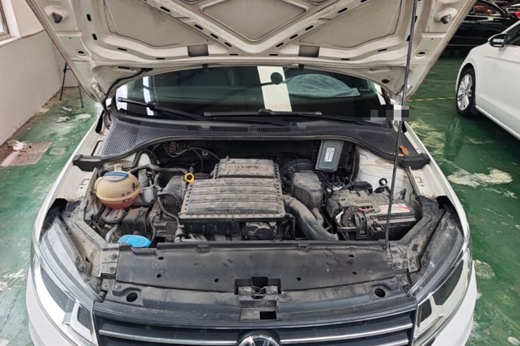Used Volkswagen Santana 2015 Haval H6 1.6L Automatic Luxury Model Engine Bay
