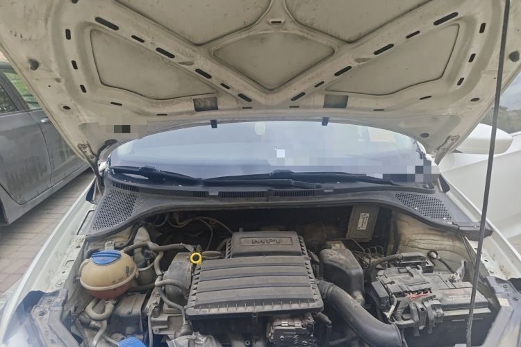Used Volkswagen Santana 2015 1.6L Automatic Comfort Edition Engine Bay