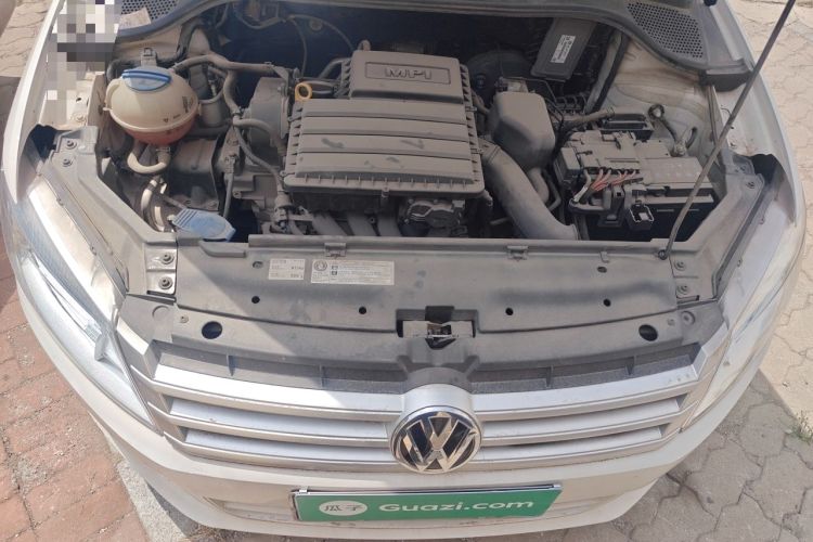 Used Volkswagen Santana 2015 1.6L Automatic Fashion Edition Engine Bay