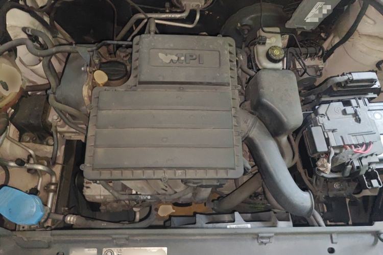 Used Volkswagen Santana 2015 Haval H6 1.6L Automatic Luxury Model Engine Bay