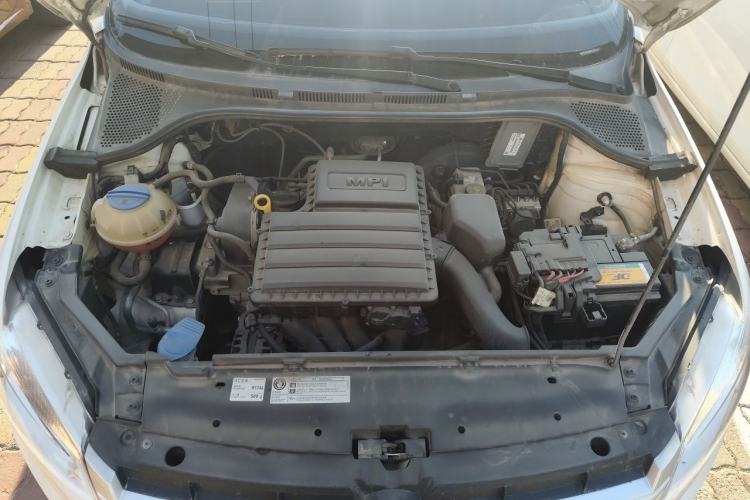 Used Volkswagen Santana 2015 1.4L Manual Fashion Edition Engine Bay