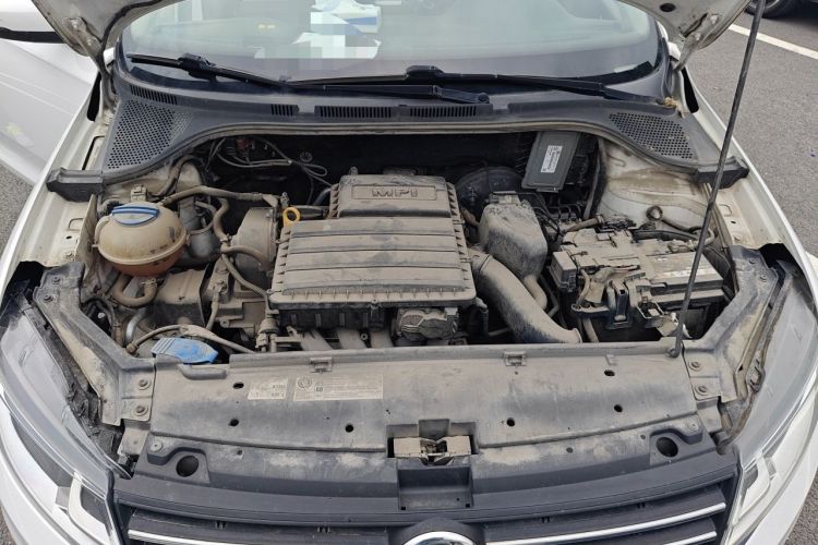 Used Volkswagen Santana 2015 Haval H6 1.6L Automatic Luxury Model Engine Bay