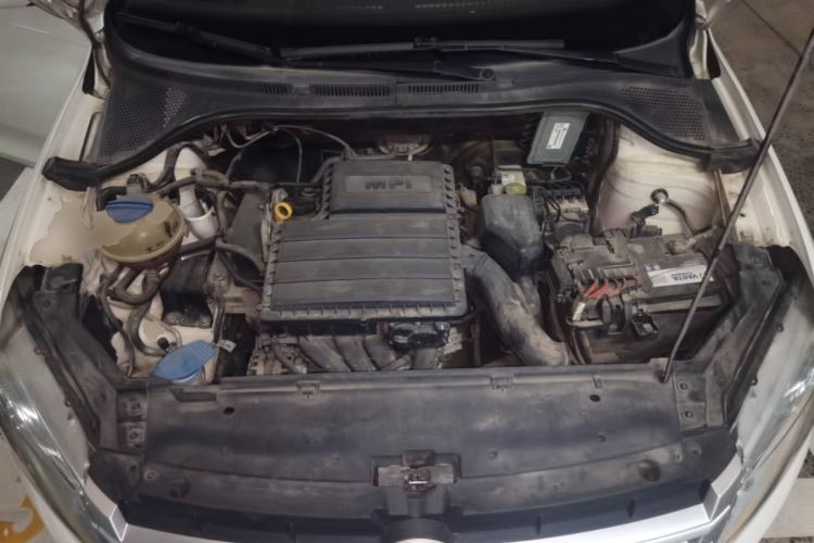 Used Volkswagen Santana 2015 1.4L Manual Fashion Edition Engine Bay