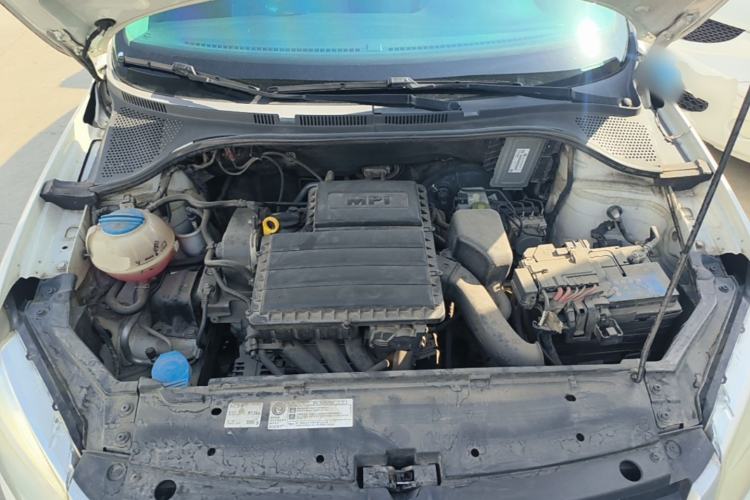 Used Volkswagen Santana 2015 1.4L Manual Fashion Edition Engine Bay