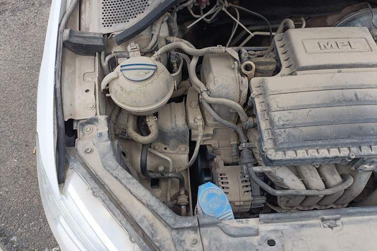 Used Volkswagen Santana 2015 1.6L Automatic Comfort Edition Engine Bay Right