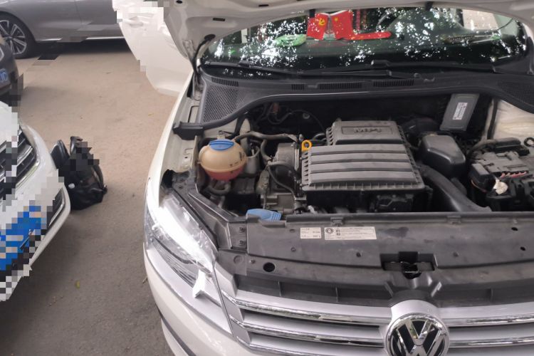 Used Volkswagen Santana 2015 1.6L Automatic Comfort Edition Engine Bay Right