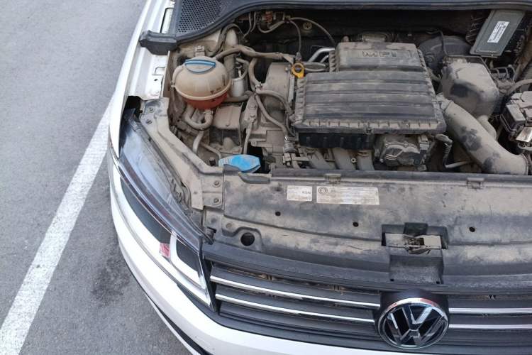 Used Volkswagen Santana 2015 Haval H6 1.6L Automatic Luxury Model Engine Bay Right