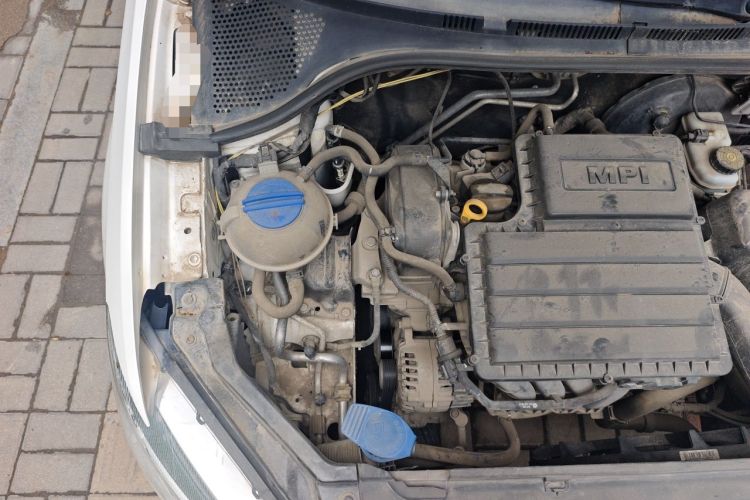 Used Volkswagen Santana 2015 1.4L Manual Fashion Edition Engine Bay Right