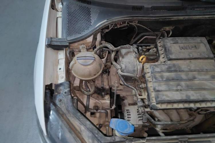 Used Volkswagen Santana 2015 HaoNa 1.6L Manual Fashion Edition Engine Bay Right