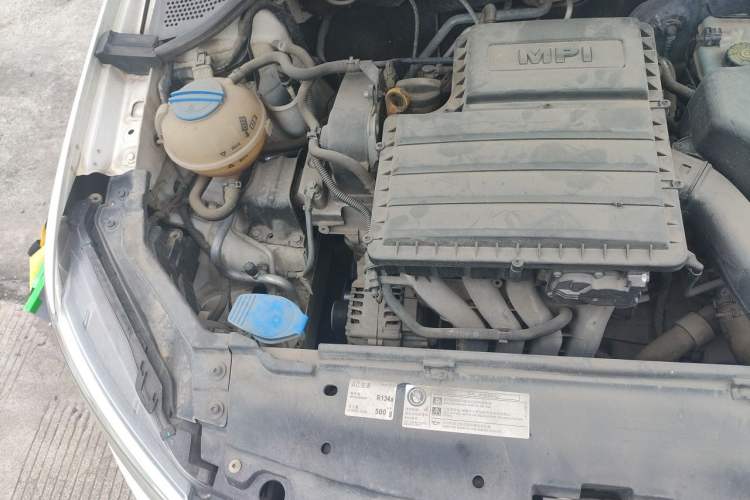 Used Volkswagen Santana 2015 Haval H6 1.6L Automatic Comfort Model Engine Bay Right