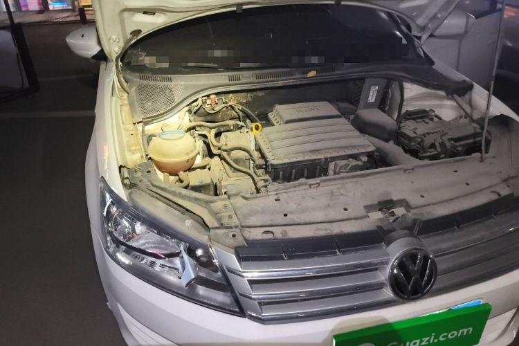 Used Volkswagen Santana 2015 1.6L Automatic Fashion Edition Engine Bay Right