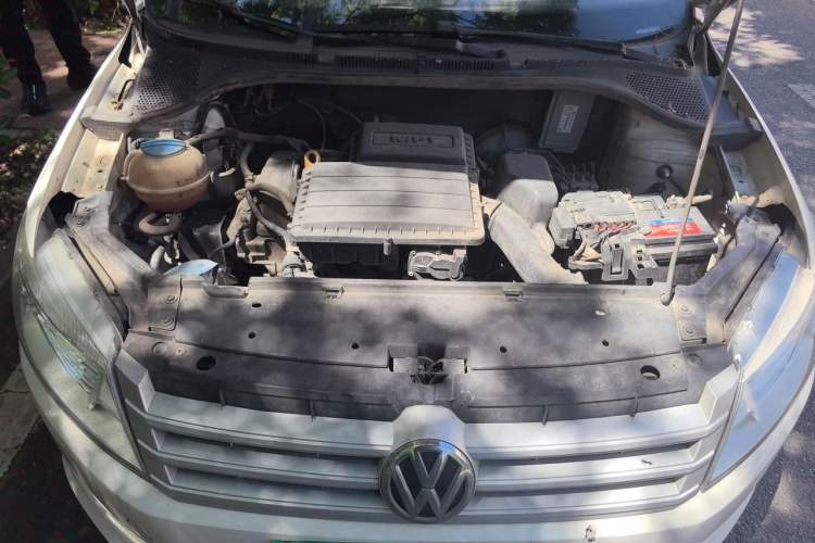 Used Volkswagen Santana 2015 1.4L Manual Fashion Edition Engine Bay Right