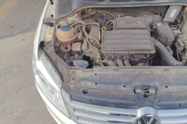 Used Volkswagen Santana 2015 1.4L Manual Fashion Edition Engine Bay Right